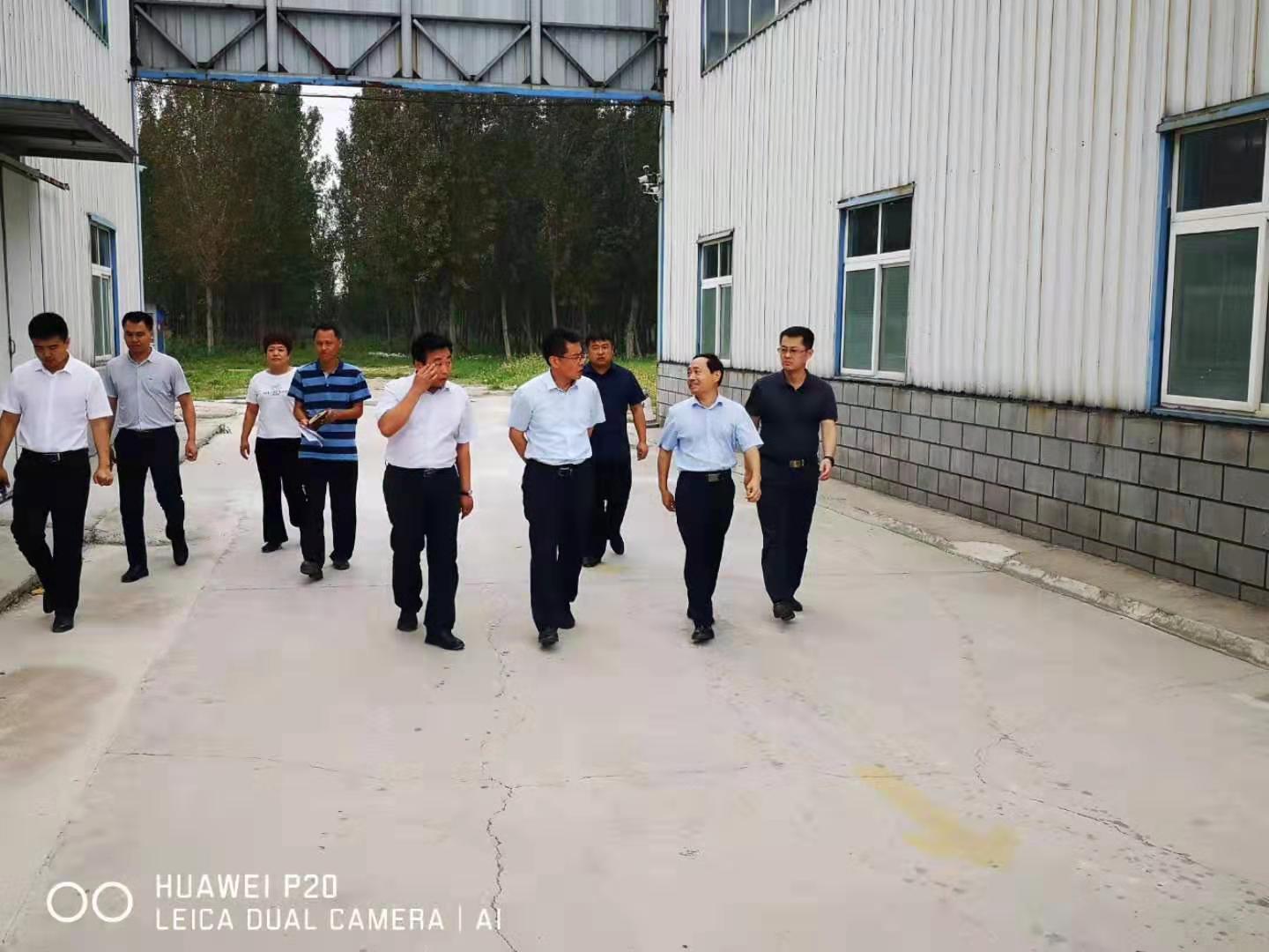 奮進中的良友防水公司喜迎區(qū)領(lǐng)導(dǎo)工作視察